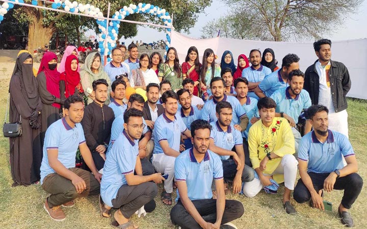 রাজশাহী সিটি কলেজের ইংরেজি বিভাগের ‘গেট টুগেদার’ অনুষ্ঠিত