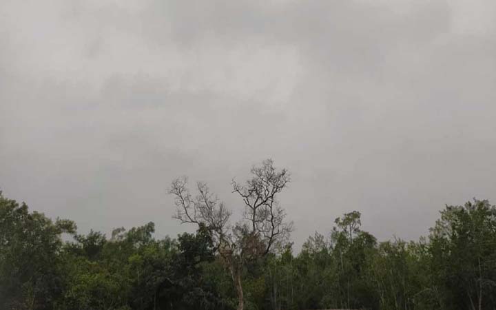 জাওয়াদের খবরে আতঙ্কিত উপকূলবাসী
