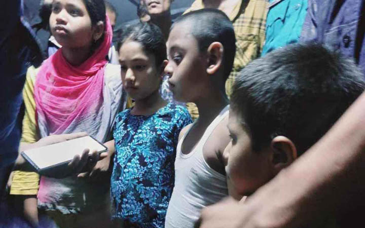 রংপুরে অপহৃত চার শিশুসহ নারী আটক