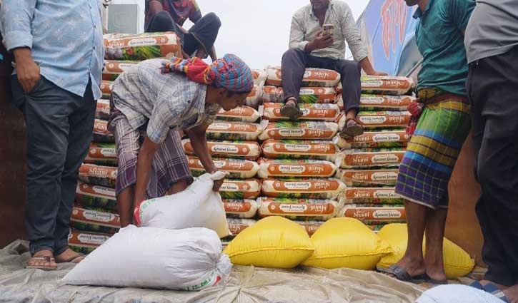 বগুড়ায় লুট হওয়া ৬০০ বস্তা চাল গাজীপুরে উদ্ধার