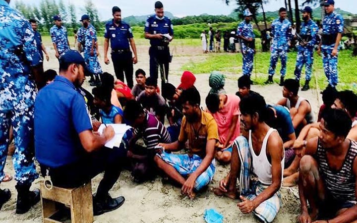 মালয়েশিয়া যাওয়ার আগেই ধরা পড়ল ৫৮ রোহিঙ্গা