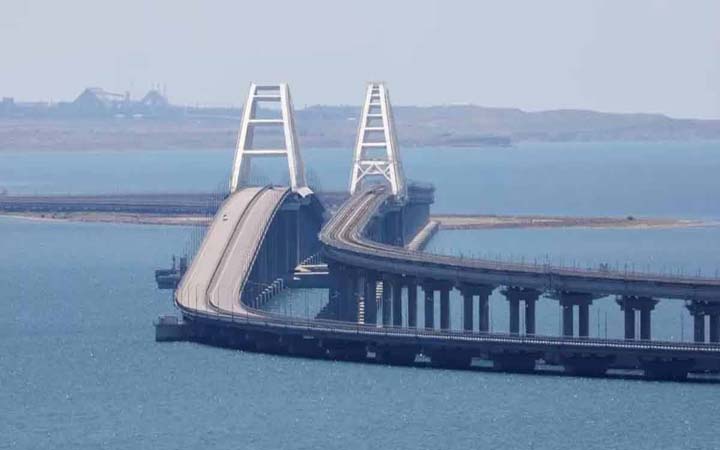 ক্রিমিয়া সেতুতে ফের হামলার চেষ্টা ইউক্রেনের