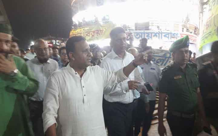 বৈরী আবহাওয়া উপেক্ষা করে নৌপথে ঈদযাত্রা