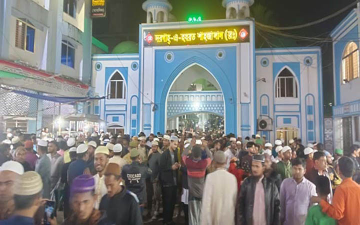 ইবাদত-বন্দেগিতে সিলেটে শবে বরাত পালন