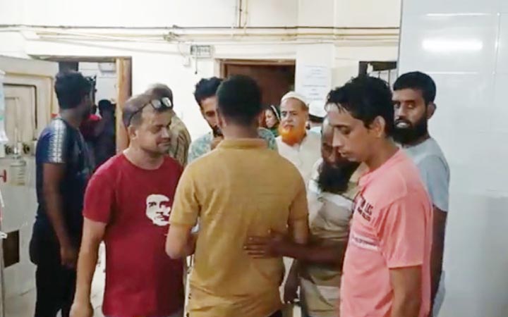 মন্দিরের প্রসাদ খেয়ে শিশুর মৃত্যু, ৭০ জন হাসপাতালে