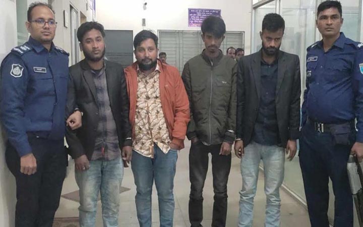 আশুলিয়ায় ছাত্রীকে ধর্ষণ চেষ্টা, গ্রেপ্তার ৪