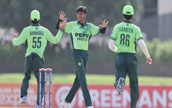 ব্যাটে-বলে ভারতকে উড়িয়ে এশিয়া কাপ জিতল পাকিস্তান