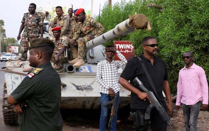 সুদানে সেনাবাহিনীর গোলায় প্রাণ গেল ৩২ বেসামরিক নাগরিকের