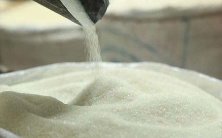 চিনির দাম কেজিতে বাড়লো ১৬ টাকা