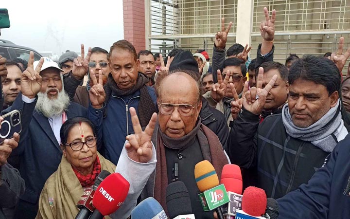 ঠাকুরগাঁওয়ে ৩টি আসনে ৪১৭টি কেন্দ্রে ভোটগ্রহণ চলছে