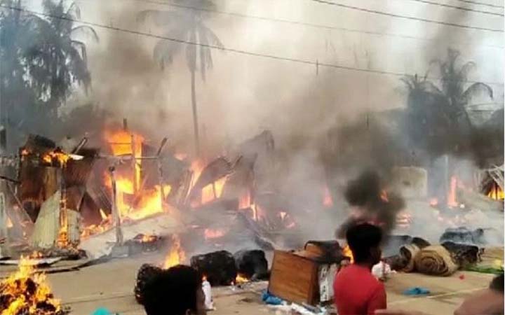 থানচিতে আগুনে পুড়ল ৬০ দোকান