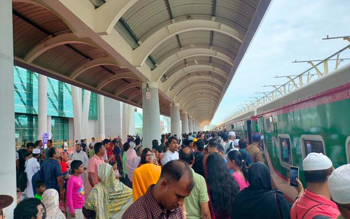 ২৭ দিনে কক্সবাজার এক্সপ্রেসের আয় ১ কোটি ৩৮ লাখ টাকা
