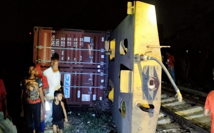 ব্রাহ্মণবাড়িয়ায় মালবাহী ট্রেনের বগি লাইনচ্যুত, রেল যোগাযোগ বন্ধ