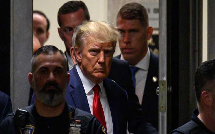 ধর্ষণের অভিযোগে বিচারের মুখোমুখি ট্রাম্প