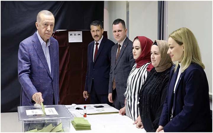 ৫০ শতাংশের নিচে নেমে গেলেন এরদোয়ান