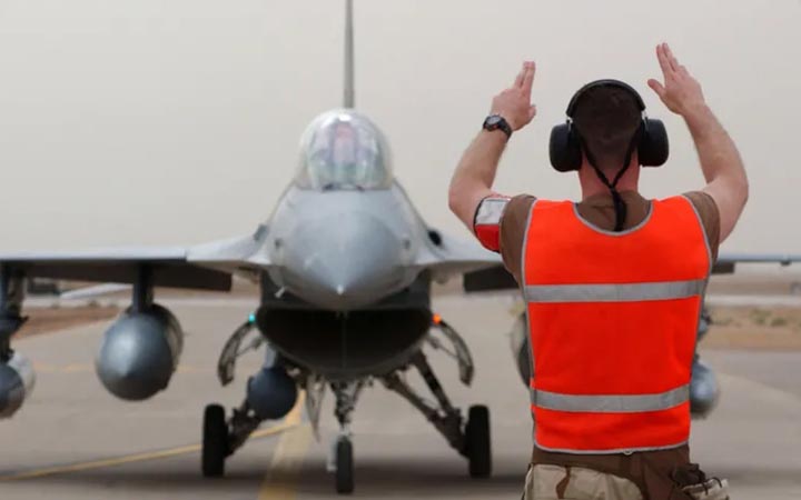 ইসরায়েলের সমর্থনে যুদ্ধজাহাজ-বিমান পাঠাচ্ছে যুক্তরাষ্ট্র