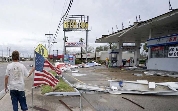 যুক্তরাষ্ট্রে ঘূর্ণিঝড় লরার আঘাতে ১৪ জনের মৃত্যু
