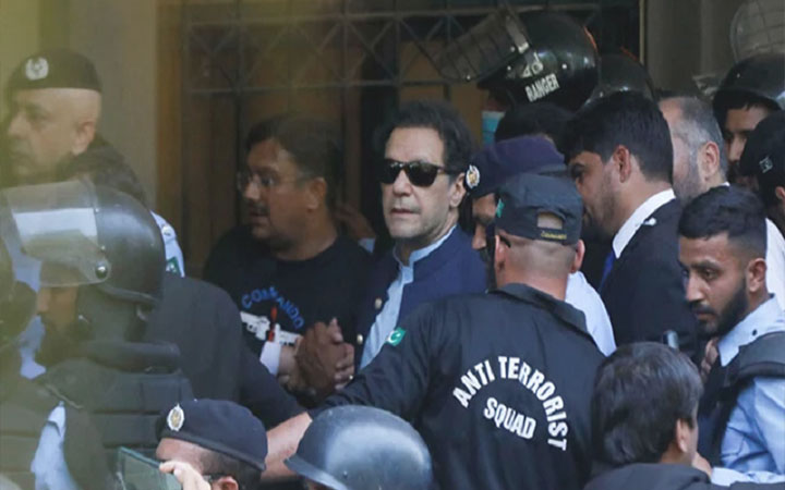 ইমরান খানের জামিনের মেয়াদ বাড়লো