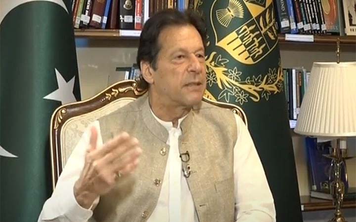 সেনাবাহিনীকে দুর্বল করতে নওয়াজ শরিফকে সাহায্য করছে ভারত: ইমরান খান