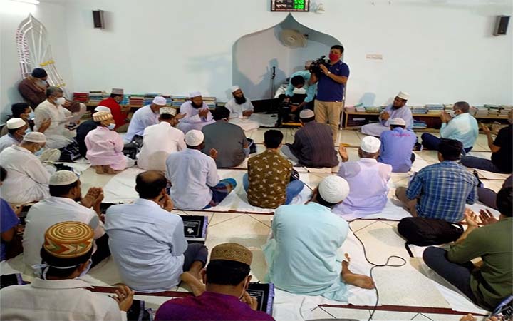 আদ্-দ্বীন হাসপাতালে ব্যারিস্টার রফিক-উল হকের জন্য দোয়া মুনাজাত