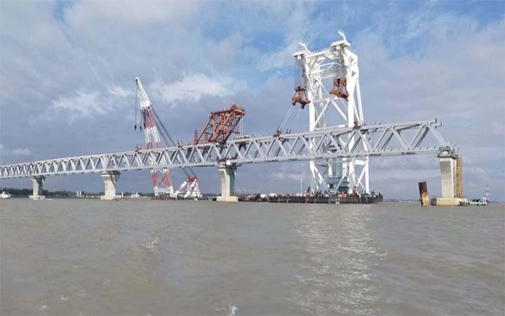 ৩৬তম স্প্যান বসল পদ্মা সেতুতে