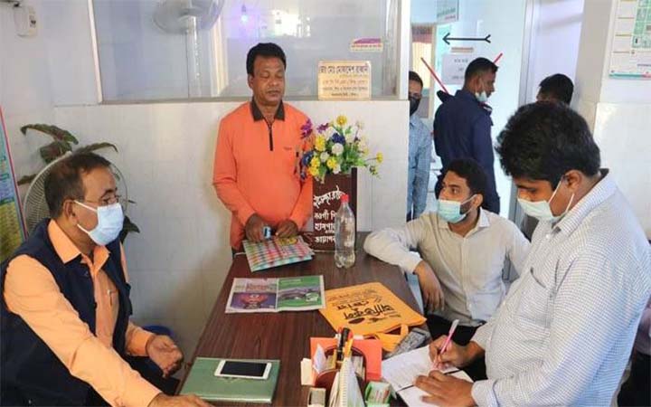 নওগাঁয় ভ্রাম্যমান আদলতের অভিযানে ক্লিনিক সিলগালা