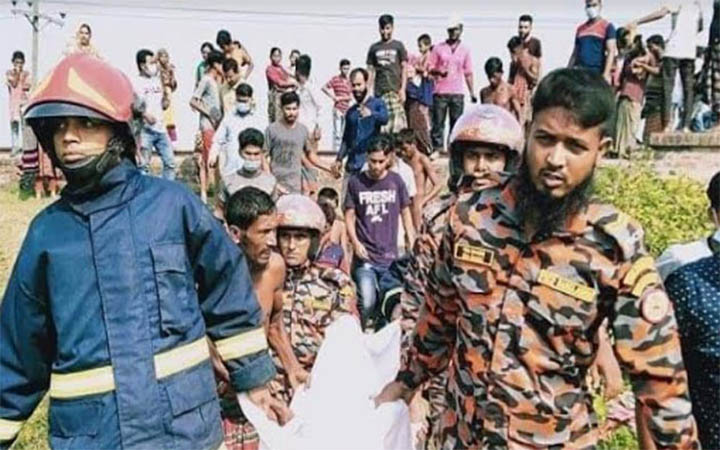 সম্পর্ক না মানায় যুগলের ট্রেনের নিচে ঝাঁপ