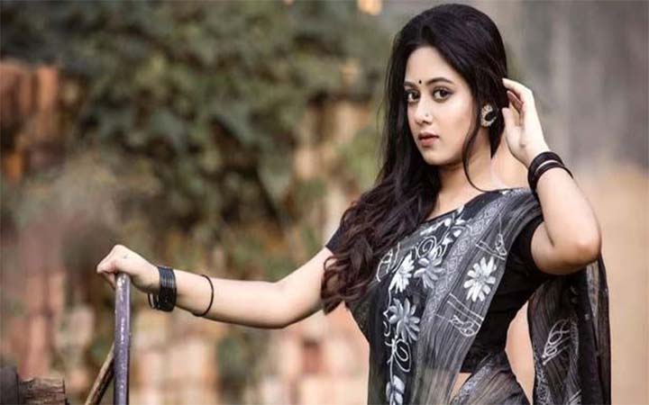 দীঘির দ্বিতীয় সিনেমার শুটিং শেষ