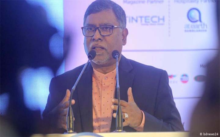ঢাকায় ৩০০ কেন্দ্রে দেয়া হবে ভ্যাকসিন : স্বাস্থ্যমন্ত্রী