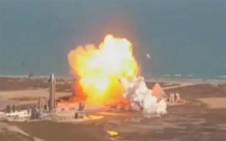 মাঝ আকাশে হঠাৎ বন্ধ ইঞ্জিন, ভেঙে পড়ল স্পেস এক্স’র পণ্যবাহী রকেট