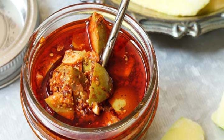 প্রতিদিনের খাবারে রাখুন এক চামচ আচার