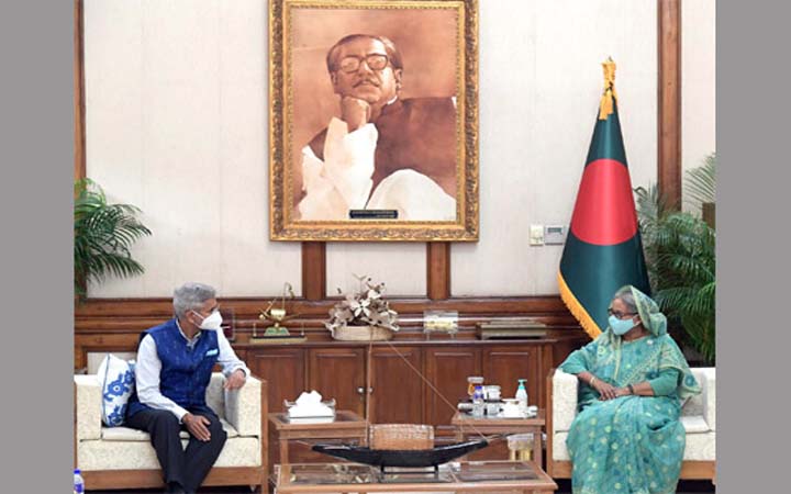 প্রতিবেশী দেশগুলোর সমস্যা আলোচনা ও সমঝোতার মাধ্যমে সমাধান করা উচিত : প্রধানমন্ত্রী