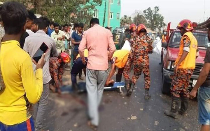 চট্টগ্রামে ট্রাক চাপায় অটোরিক্সার ২ যাত্রী নিহত