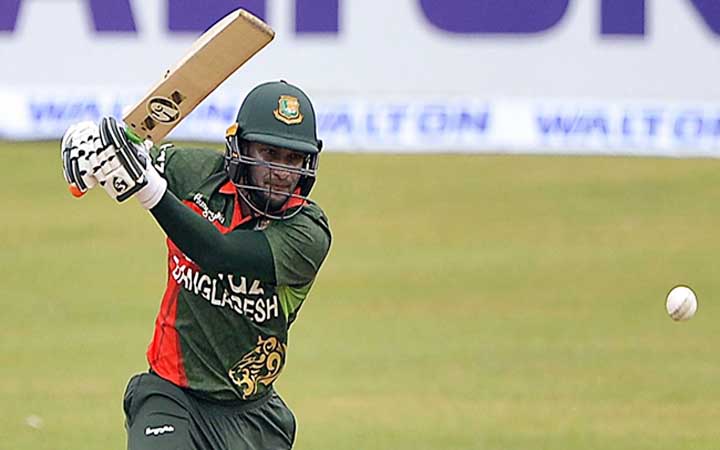 ২৮৭ রানের টার্গেটে শুরুতেই সাকিব, তামিম ও নাইমের উইকেট হারাল বাংলাদেশ