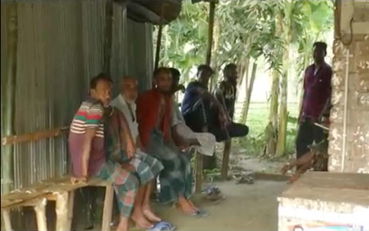 করোনা: যশোরে গ্রামের মানুষের মধ্যে অসচেতনাতা