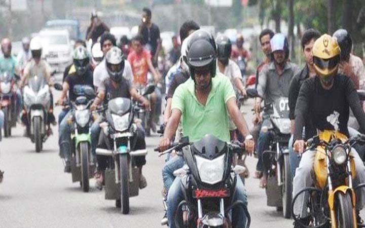 লকডাউনে মোটরসাইকেল চালক-আরোহীদের যে নির্দেশনা দিল ডিএমপি