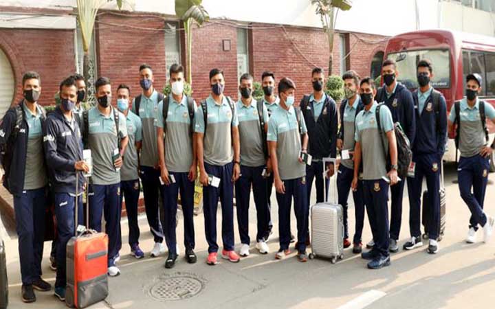 জিম্বাবুয়ের উদ্দেশে ঢাকা ছেড়েছে বাংলাদেশ দল