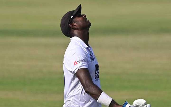 দুদিন খেলা শেষে করোনা ধরা পড়ল ম্যাথুসের