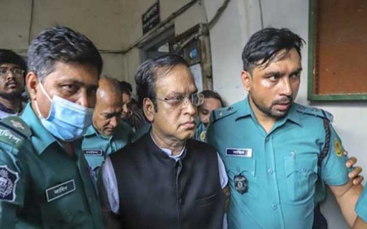 ভাইয়ের জানাজা ও দাফন-কাফনের জন্য প্যারোলে মুক্তি পেলেন হাজী সেলিম