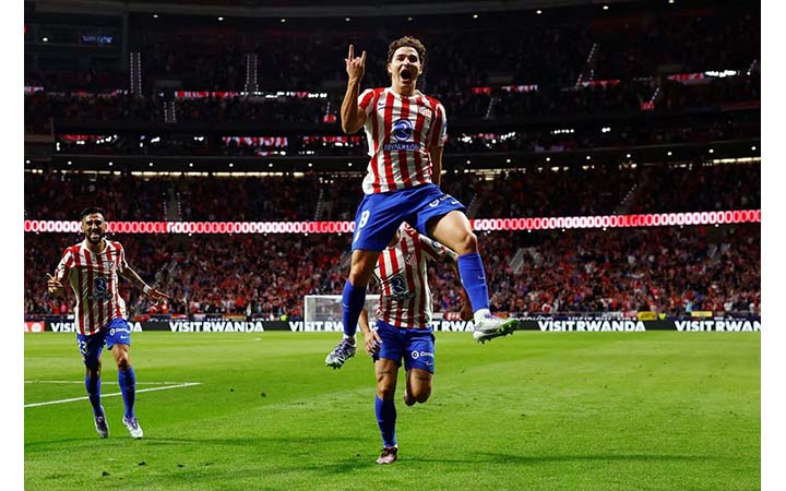 আলভারেজের হ্যাটট্রিকে অ্যাটলেটিকোর রোমাঞ্চকর জয়