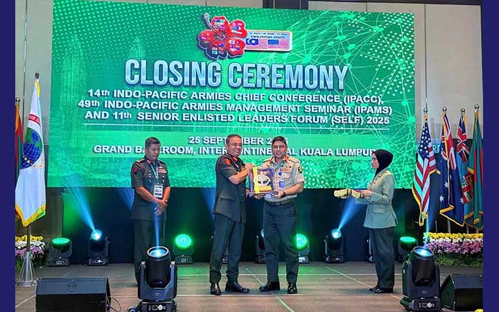 ইন্দো-প্যাসিফিক আর্মি চিফস কনফারেন্স শেষে দেশে ফিরেছেন সেনাবাহিনী প্রধান