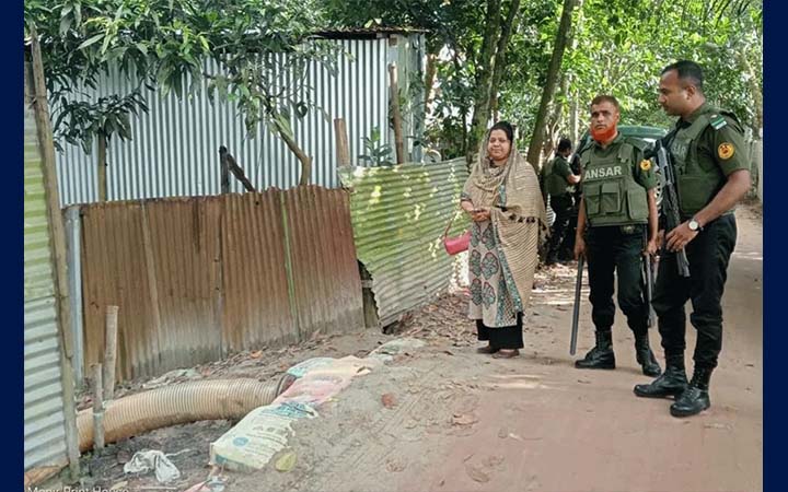 টঙ্গিবাড়ীতে অভিযানে অবৈধ ড্রেজার পাইপ বিনষ্ট