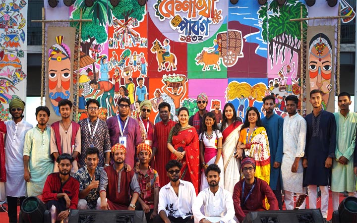 উত্তরা ইউনিভার্সিটিতে বর্ণাঢ্য আয়োজনে ‘বৈশাখী পার্বণ ১৪৩২’ উদযাপন