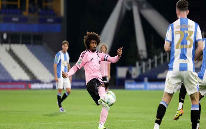 হামজার চোখধাঁধানো গোলের পরও স্বপ্নভঙ্গ লেস্টার সিটির