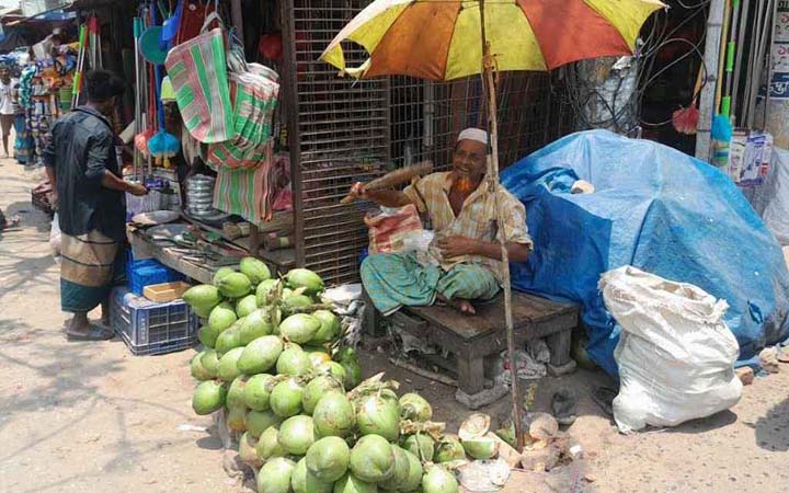 ৪১ দশমিক ২ ডিগ্রি তাপমাত্রায় পুড়ছে চুয়াডাঙ্গা