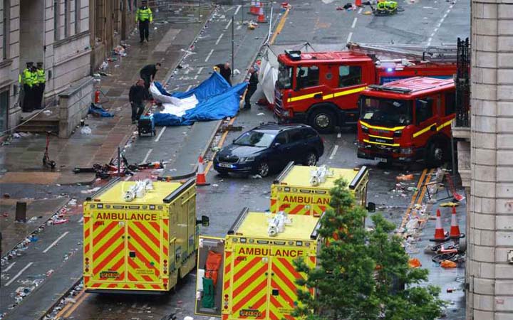 লিভারপুলের বিজয় মিছিলে গাড়িচাপায় আহত অর্ধশত, হাসপাতালে ২৭