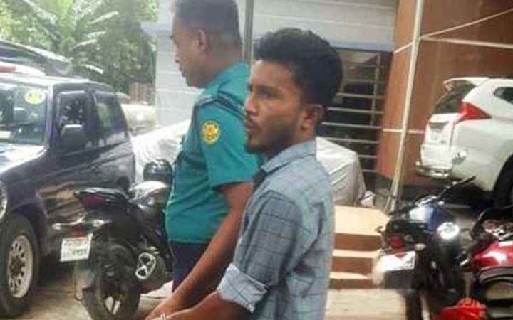 সেই রিকশাচালককে গ্রেপ্তার নিয়ে সরকারের বিবৃতি