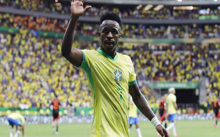 ভিনিসিয়ুসের ৯৮ মিনিটের গোলে পয়েন্ট টেবিলে বড় লাফ ব্রাজিলের