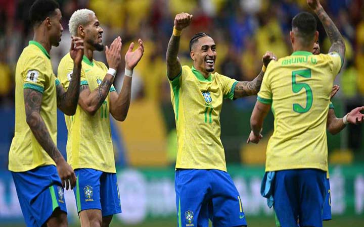 যে নিয়মে ৭ জনকে বদলি নামিয়েছে ব্রাজিল