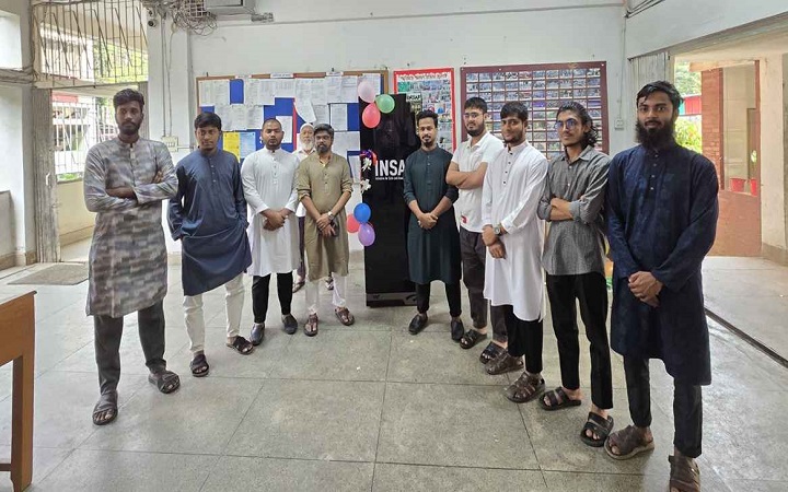 নতুন ফ্রিজ পেলেন ঢাবির জিয়া হলের শিক্ষার্থীরা